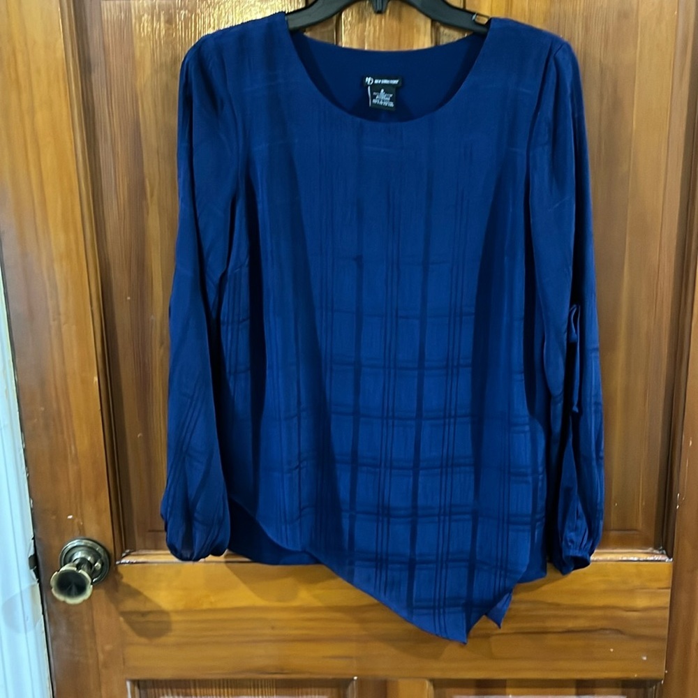 Women’s New Directions Small Blue Asymmetrical Blouse